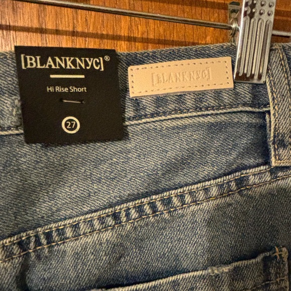Blank NYC Light Wash Distressed Jean Shorts High Rise Blue Size 27 NWT - Picture 7 of 9